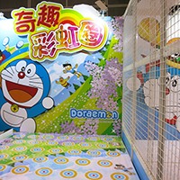 多啦A夢 擲出彩虹